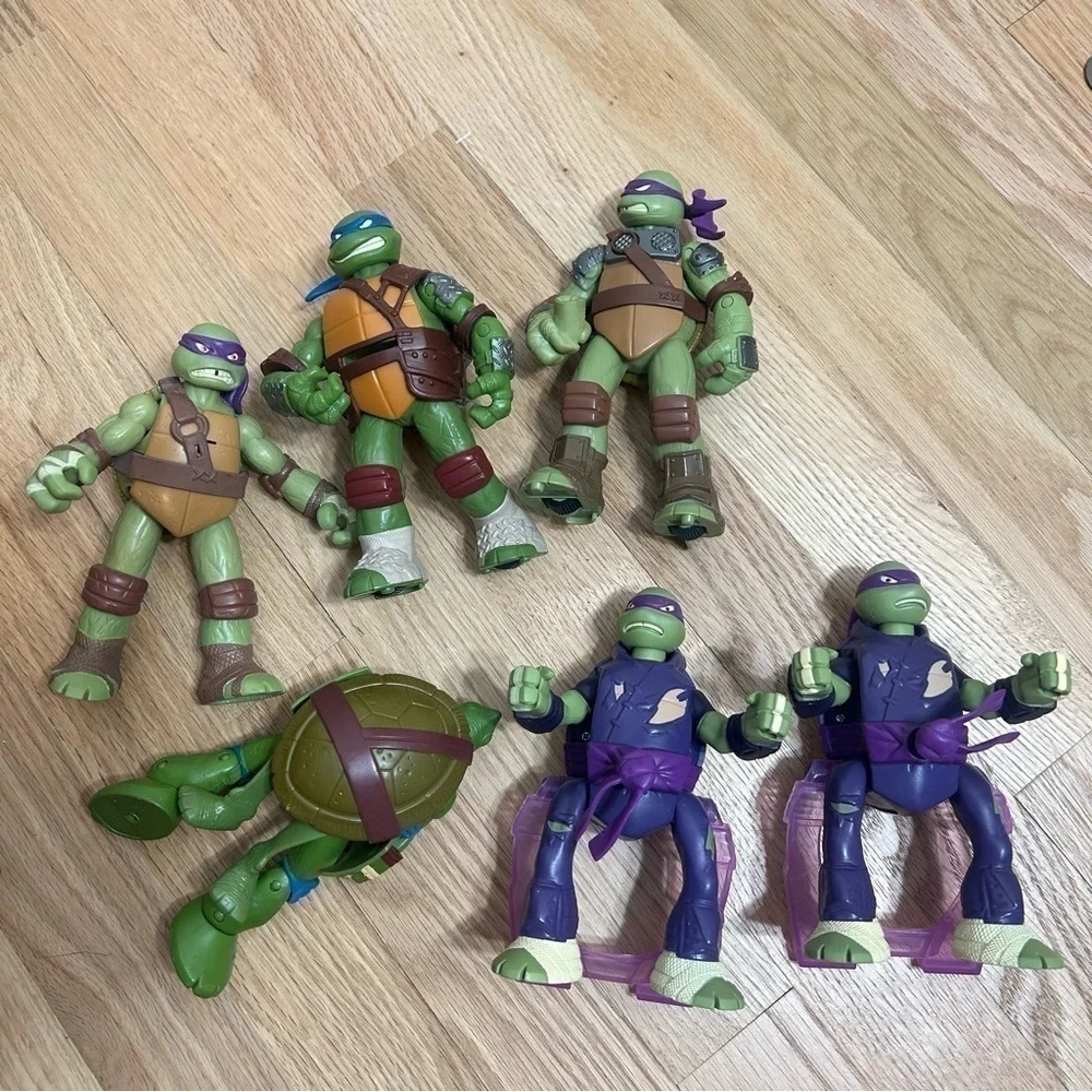 Teenage Mutant Ninja Turtle Action Figure Bundle Donatello Leonardo Transformer